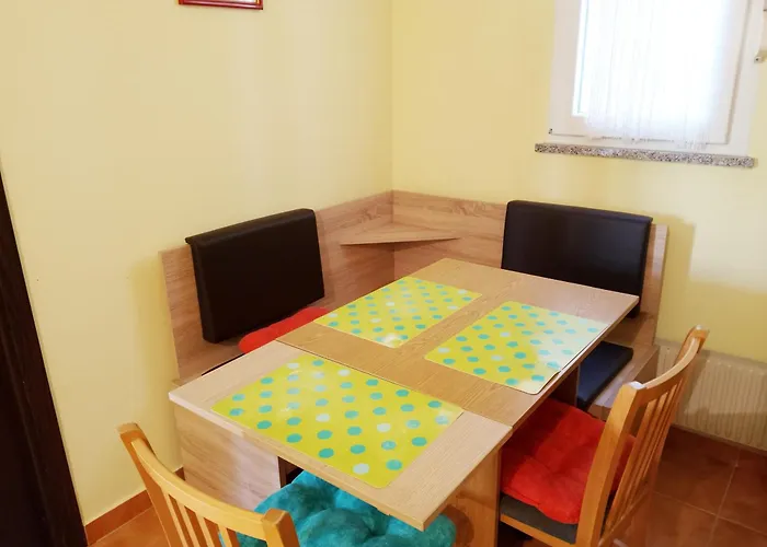 아파트 Rise And Shine! 풀라